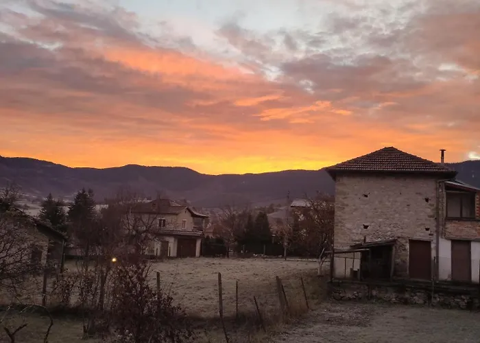 Къща за гости кулинарна софрица Хвойна